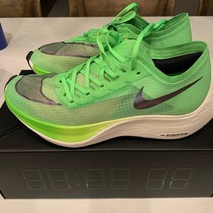 Nike Zoom Vaporfly Next% Women’s 8.5/ Men’s 6.5
